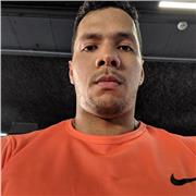 Soy profesor de educación física especializado en voleibol de arena y de bádminton , contáctame y hablamos
